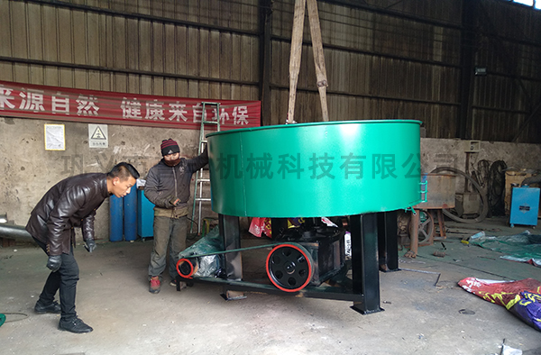 果壳炭化炉作业时的温度的控制分为三个阶段.jpg